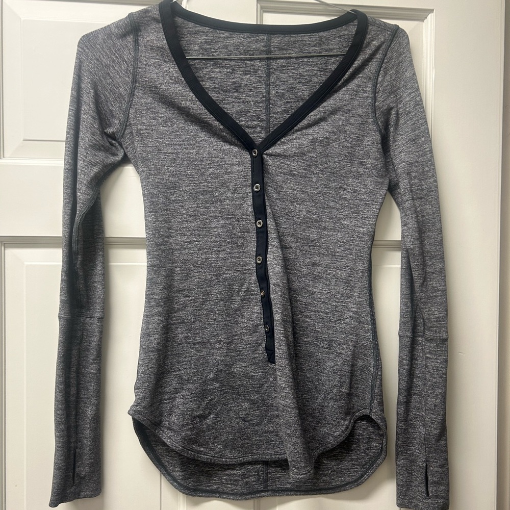 Lululemon active long sleeve top